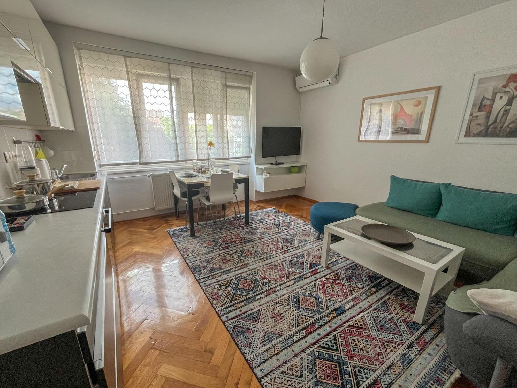 Bell Apartment Bihac Luaran gambar